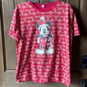 Disney Mickey Mouse Christmas tshirt Sz medium